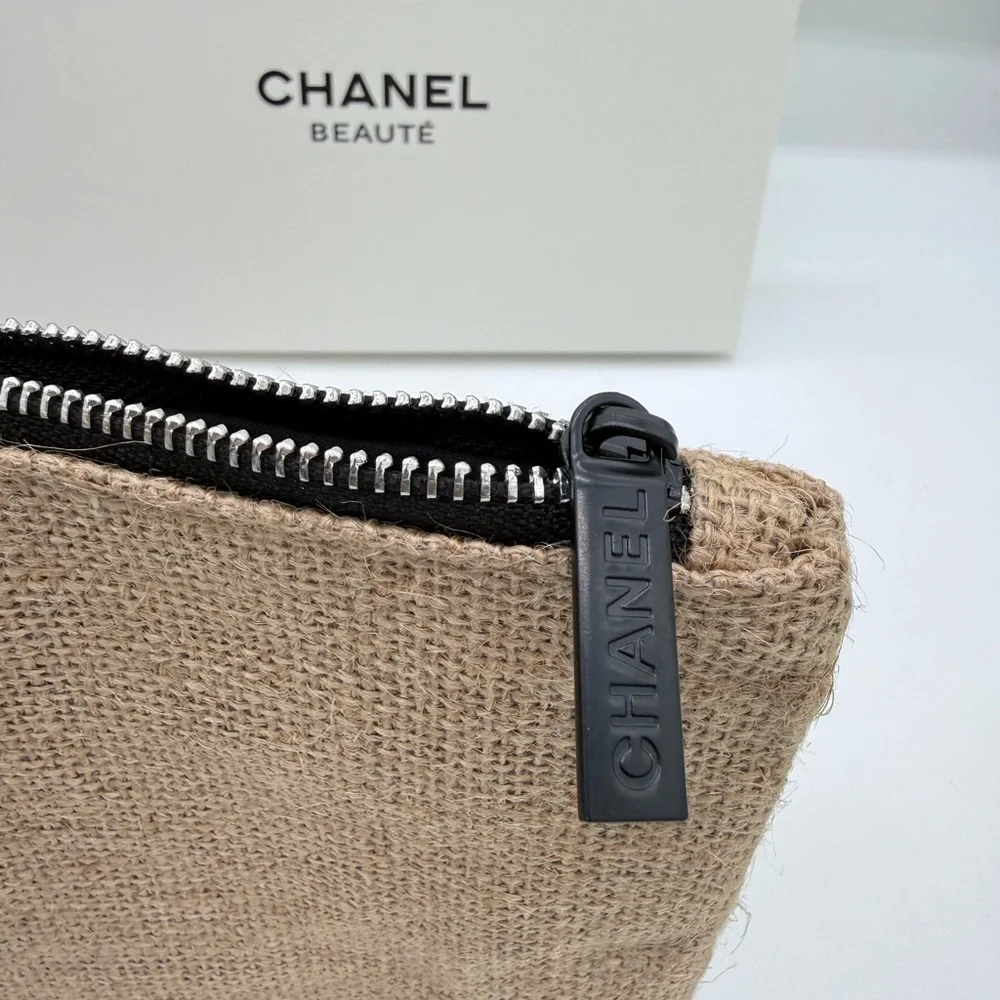 Chanel Beauty Cosmetic Bag Gift Bag Makeup Pouch New In Box 11” * 8”